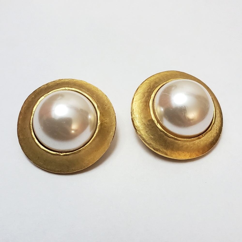 Vintage EVCO Signed Clip On Earrings - Faux Pearl
